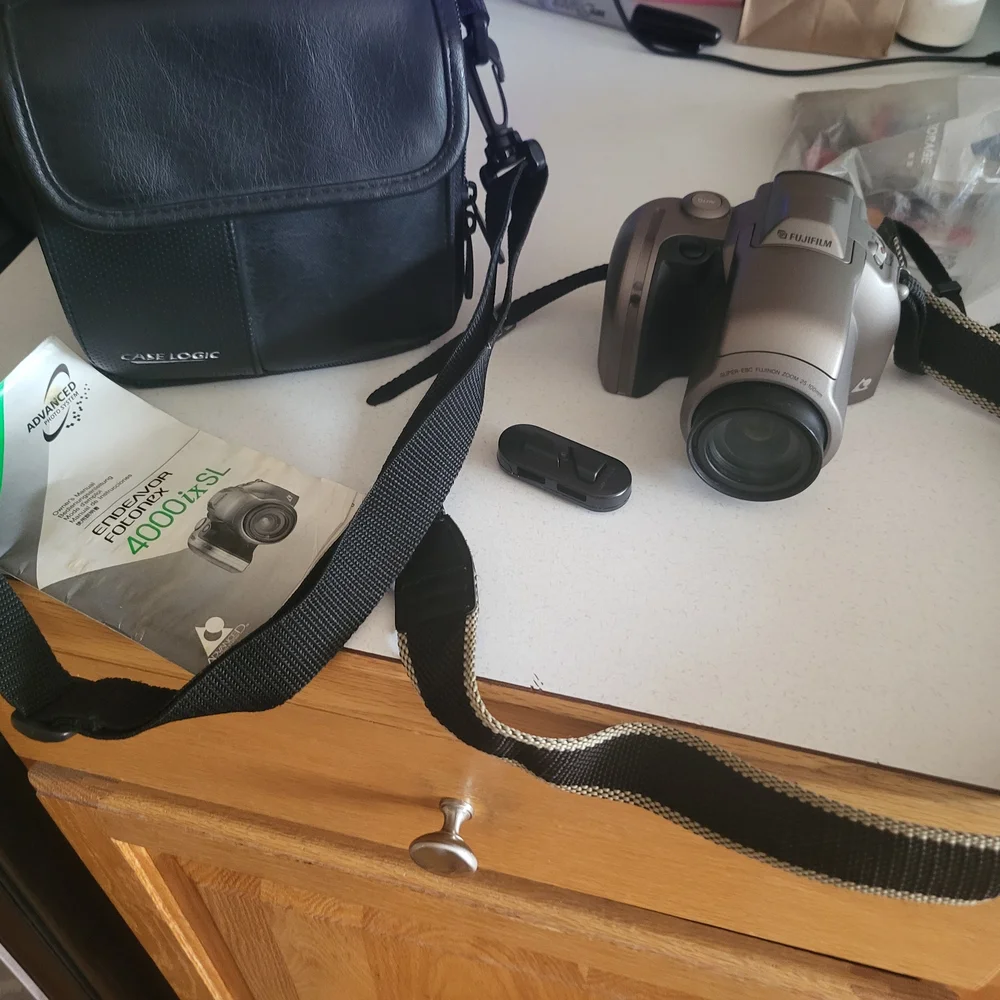 Fujifilm Endeavor 4000ix SL Advantix Film Camera And Case